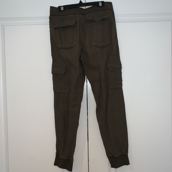 Army Green Cargo Pants, Aritzia, Size XS - Picture 2 of 5